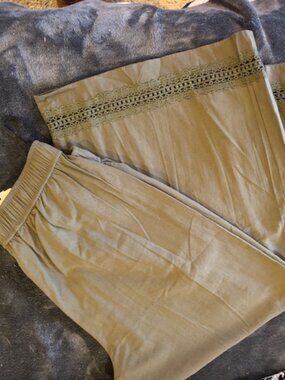 BloomChic Drawstring Lace Detail Wide-Leg Pants14 - 16 /1X